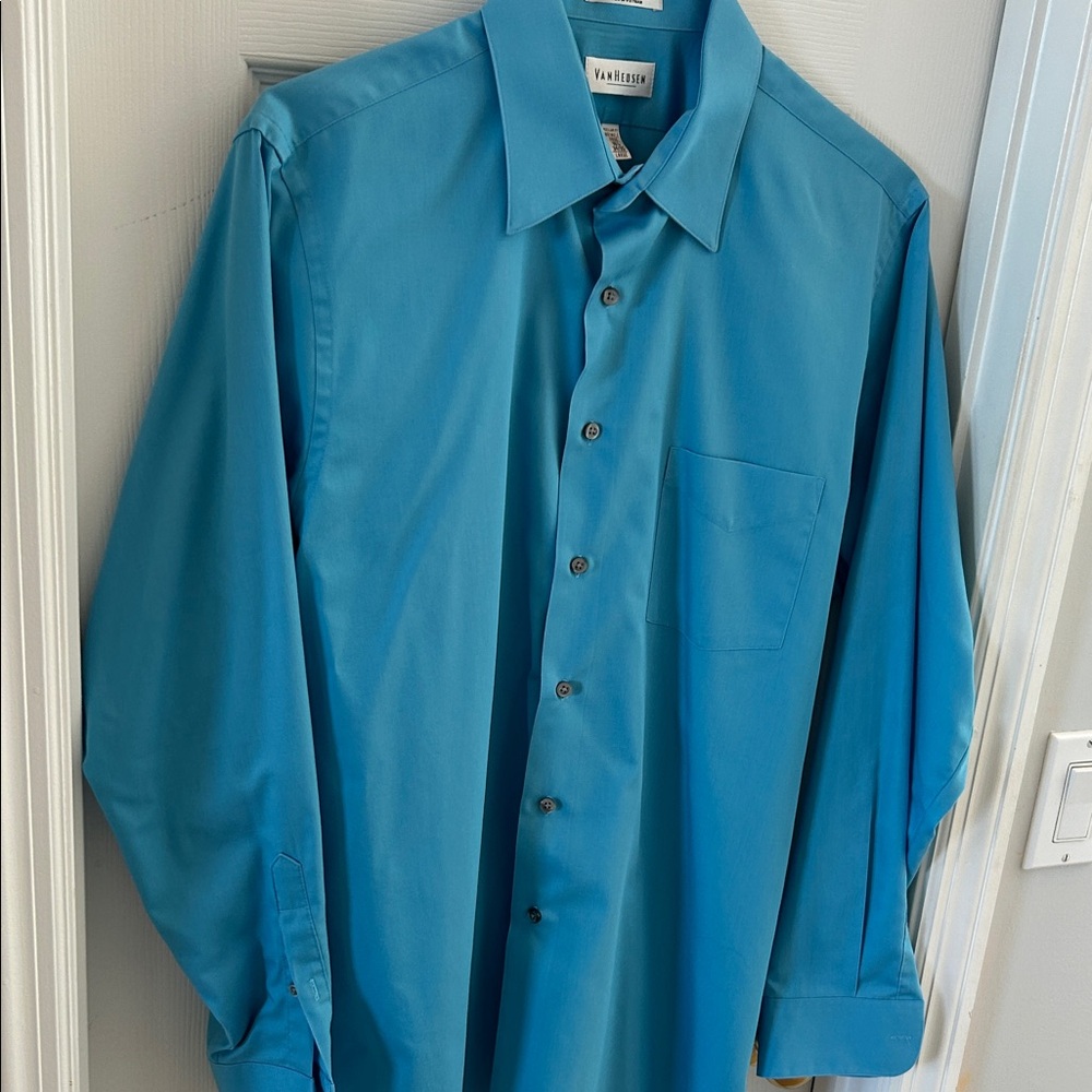 Van Heusen Men's Teal Dress Shirt